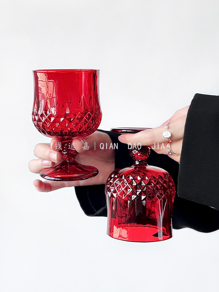 Vintage Rode Ins Stijl Reliëf  - Wine Beer Foot recensie en prijs